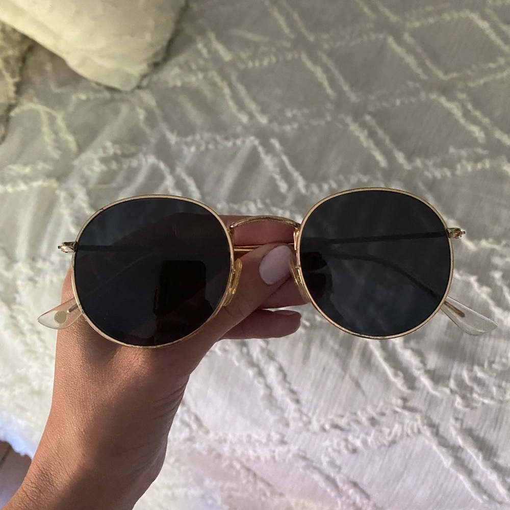Gold Round Sunglasses